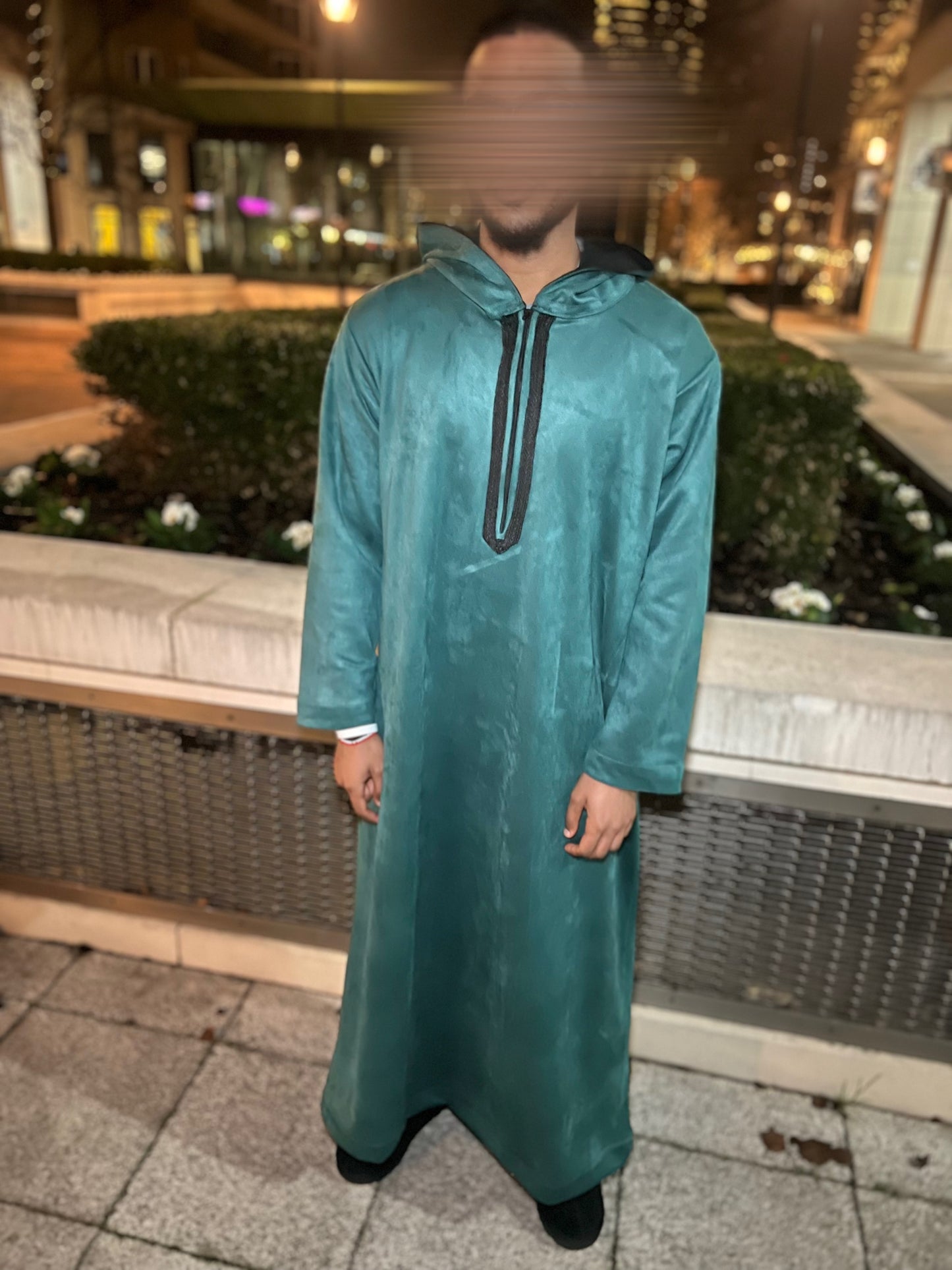 Amaan Thobe – Emerald Green